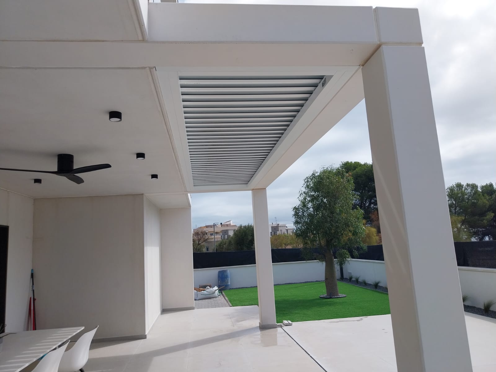 Pérgola Bioclimática Adosada